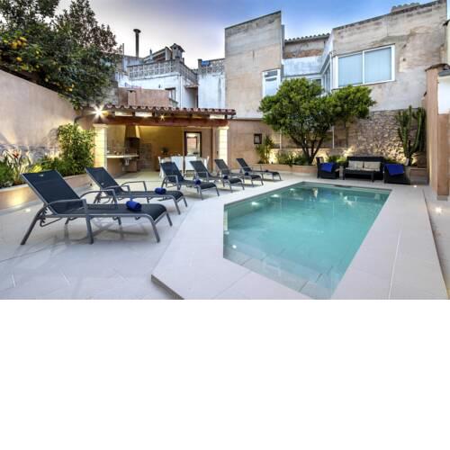 Pollenca Town House Sleeps 8 with Pool and Air Con