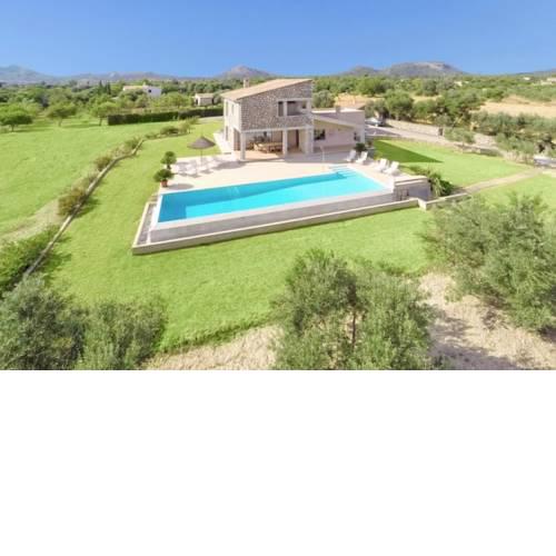 Pollenca Villa Sleeps 10 Pool Air Con WiFi T251848