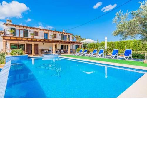 Pollenca Villa Sleeps 10 with Pool Air Con and WiFi