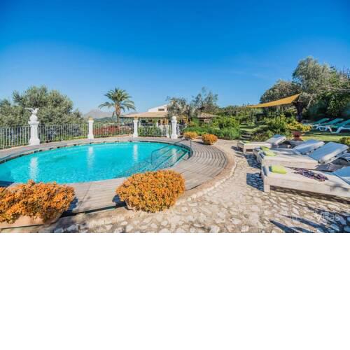 Pollenca Villa Sleeps 12 with Pool and Air Con