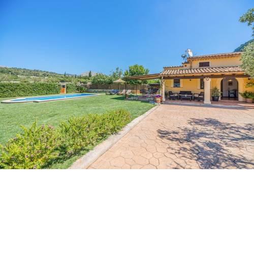 Pollenca Villa Sleeps 2 with Pool Air Con and WiFi