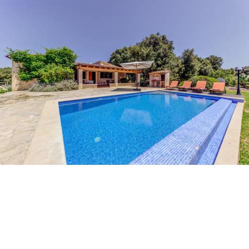 Pollenca Villa Sleeps 4 Pool Air Con WiFi T400605