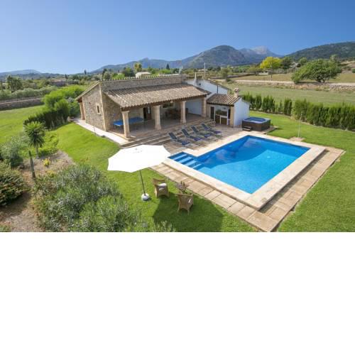 Pollenca Villa Sleeps 4 Pool Air Con WiFi