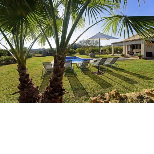 Pollenca Villa Sleeps 4 Pool Air Con WiFi