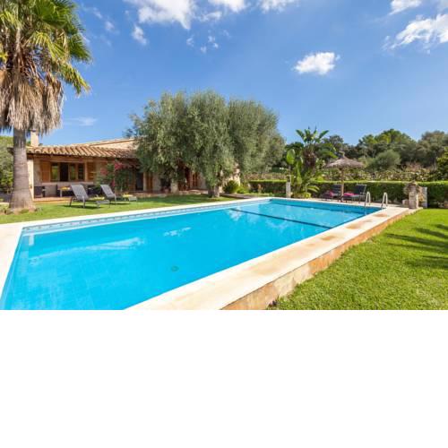 Pollenca Villa Sleeps 4 Pool WiFi