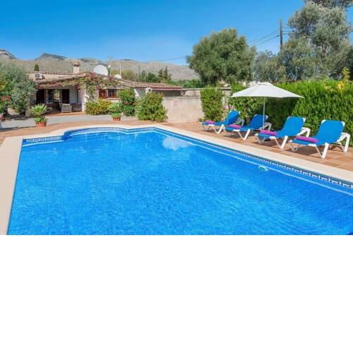 Pollenca Villa Sleeps 4 with Pool Air Con and WiFi