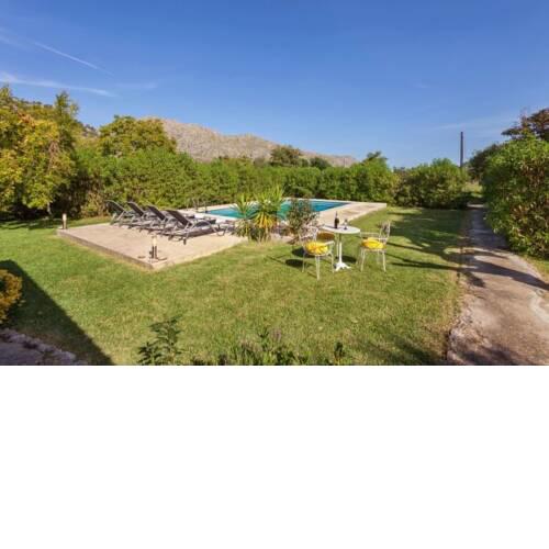 Pollenca Villa Sleeps 4 with Pool Air Con and WiFi