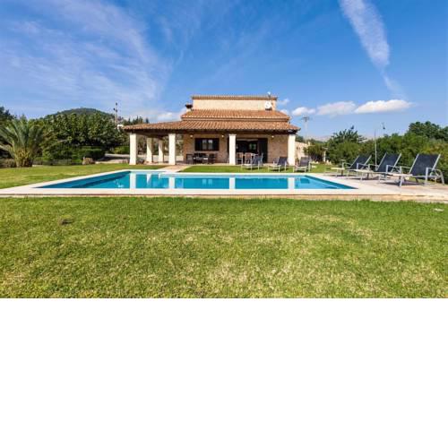 Pollenca Villa Sleeps 6 Air Con WiFi