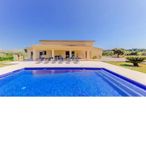 Pollenca Villa Sleeps 6 Pool Air Con WiFi T400591