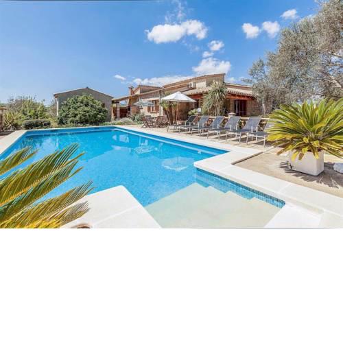 Pollenca Villa Sleeps 6 Pool Air Con WiFi T813482
