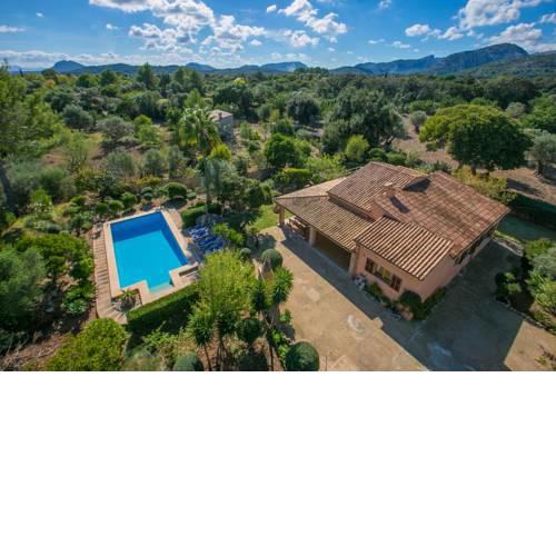 Pollenca Villa Sleeps 6 Pool Air Con WiFi