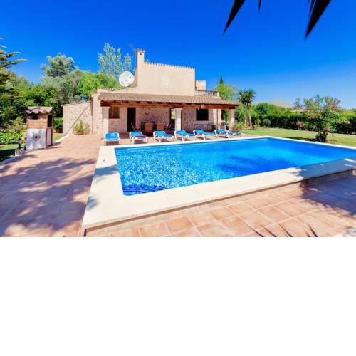 Pollenca Villa Sleeps 6 Pool Air Con WiFi