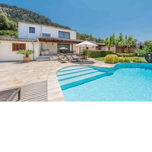 Pollenca Villa Sleeps 6 Pool WiFi