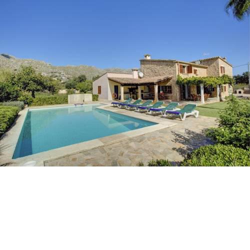 Pollenca Villa Sleeps 6 Pool