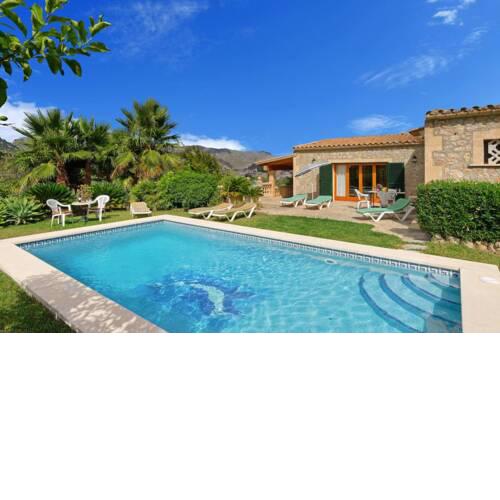 Pollenca Villa Sleeps 6 with Pool Air Con and WiFi