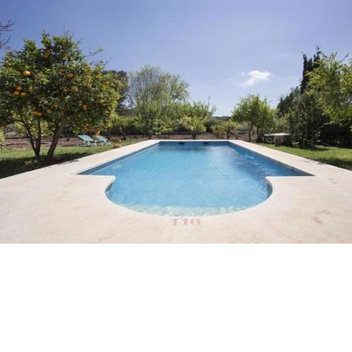 Pollenca Villa Sleeps 6 with Pool Air Con and WiFi