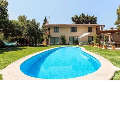 Pollenca Villa Sleeps 6 with Pool Air Con and WiFi