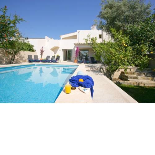 Pollenca Villa Sleeps 8 Pool Air Con WiFi