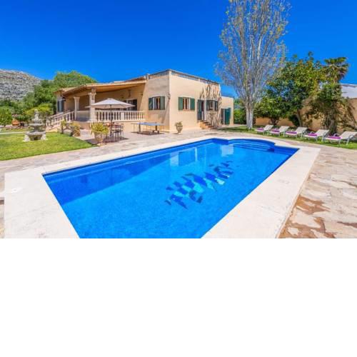 Pollenca Villa Sleeps 8 Pool Air Con WiFi