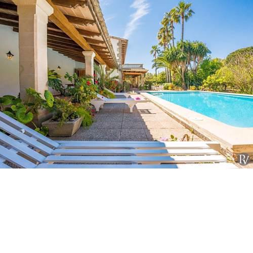 Pollenca Villa Sleeps 8 Pool WiFi