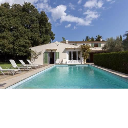 Pollenca Villa Sleeps 8 with Pool Air Con and WiFi