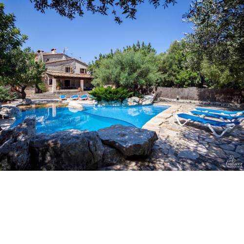 Pollenca Villa Sleeps 8