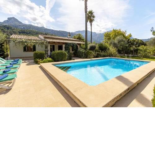Pollenca Villa with Pool Air Con and WiFi