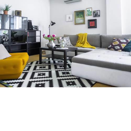 Pollock Apartment in Old Town