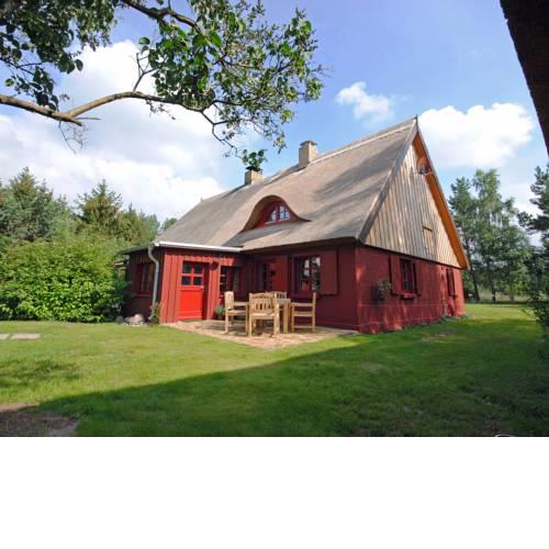 Pommernhaus - Roter Schwede - Sauna, Kamin, umzäunter Garten