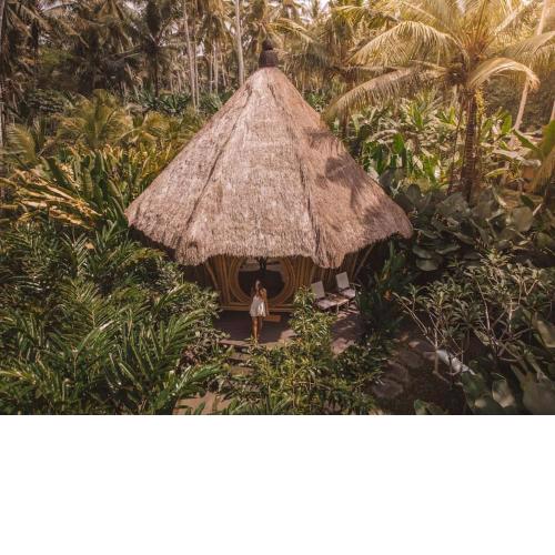 Pondok Kebun - 1 bd Eco Bamboo House, Pool, Garden