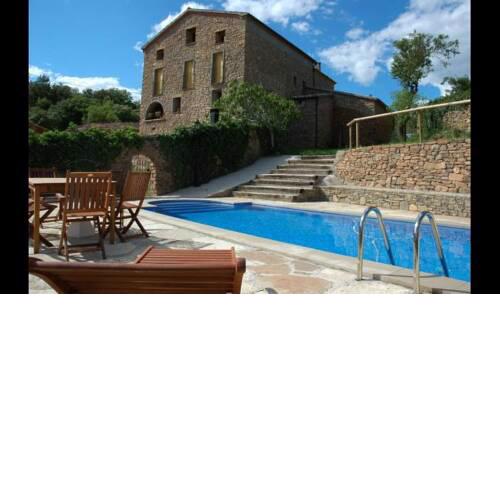 Ponts Villa Sleeps 12 with Pool
