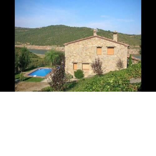 Ponts Villa Sleeps 8 with Pool and Air Con
