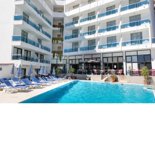 Ponz Hotel