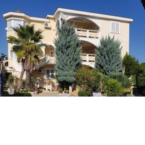 Pool Apartment Mes 4