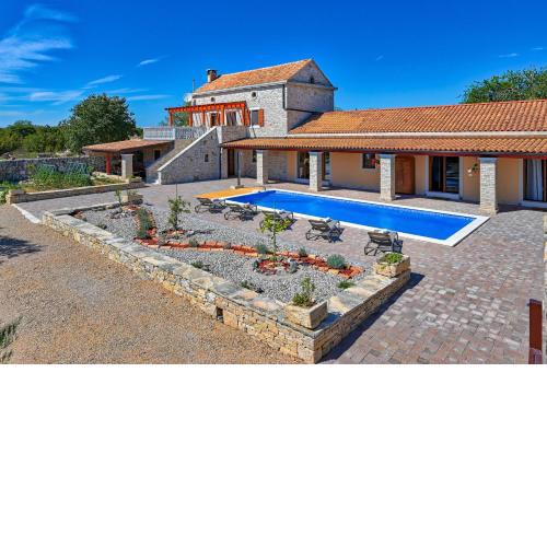 Poolincluded - Villa Biograd