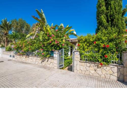 Port d'Alcudia Holiday Home Sleeps 6 with Air Con
