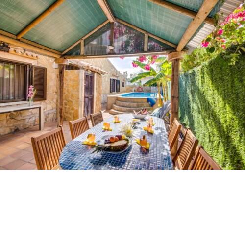 Port d'Alcudia Holiday Home Sleeps 6 with Pool Air Con and WiFi