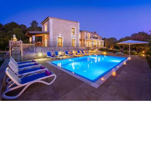 Port d'Alcudia Villa Sleeps 12 with Pool Air Con and WiFi