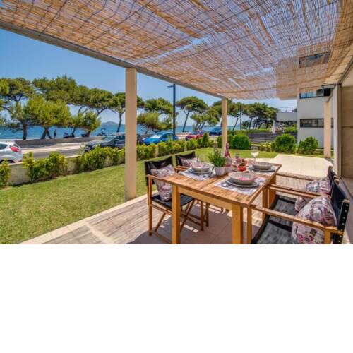 Port de Pollenca Apartment Sleeps 5 with Pool and Air Con