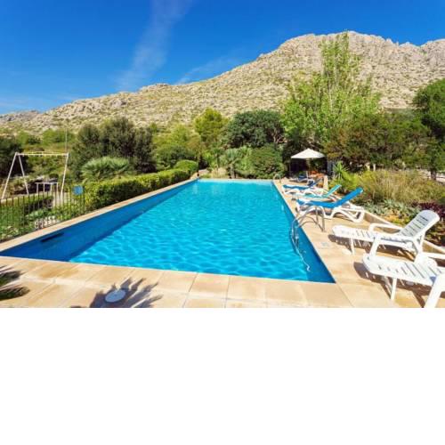 Port de Pollenca Villa Sleeps 6 with Pool Air Con and WiFi