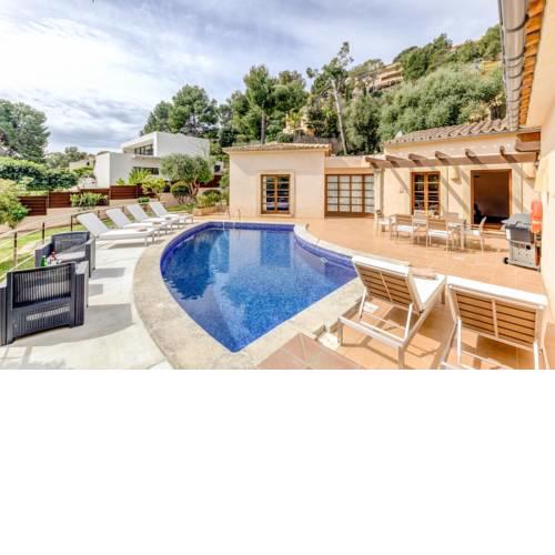 Port de Pollenca Villa Sleeps 6 with Pool Air Con and WiFi