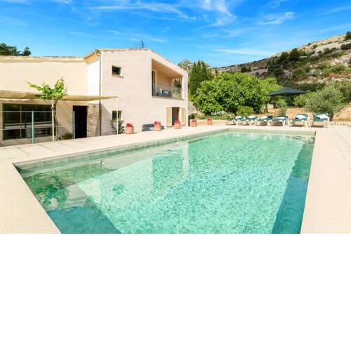 Port de Pollenca Villa Sleeps 6 with Pool and WiFi