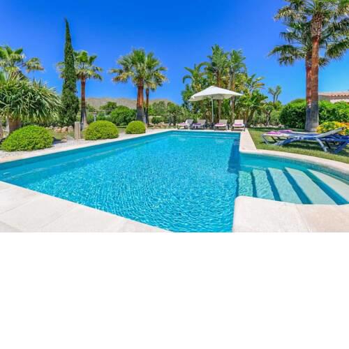 Port de Pollenca Villa Sleeps 8 with Pool Air Con and WiFi