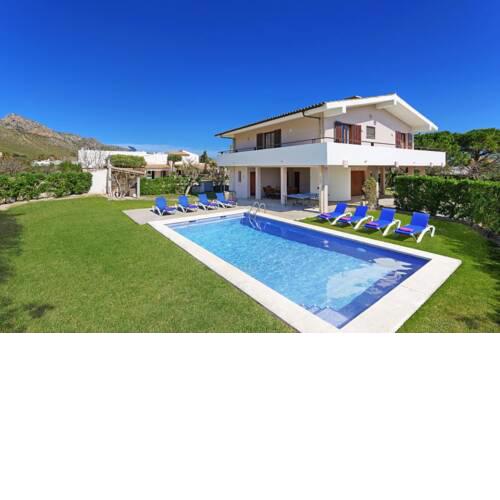 Port de Pollenca Villa Sleeps 8 with Pool Air Con and WiFi