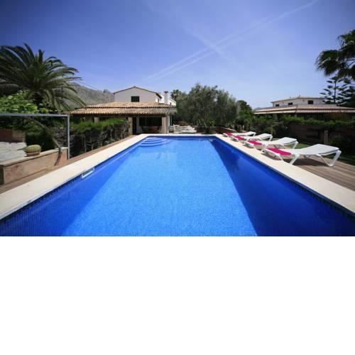 Port de Pollenca Villa Sleeps 9 Pool WiFi