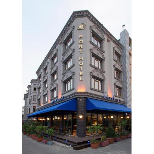 Port Hotel