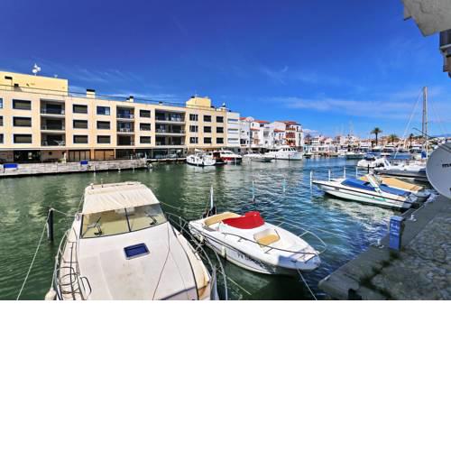 Port Moxo