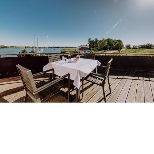 PORT PUDDEMIN Wohnungen an der Marina Ferienwohnung 4 OG