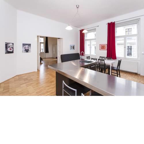 Prague Apartment V Lesičku 8