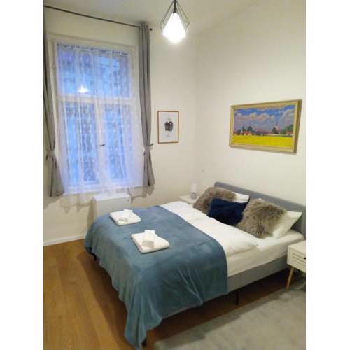 PragueStars Apartment - Vinohrady Korunni